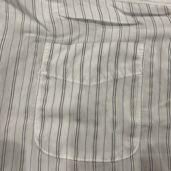 NWOT. Ann Taylor Loft Top. White with Blur Stripes. SZ XS - Picture 4 of 10